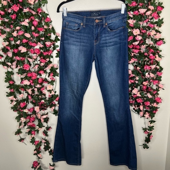 🌹Lucky Brand Medium Wash Blue Sofia Boot Jeans Women’s Denim 6/28 Reg Inseam - Picture 1 of 7